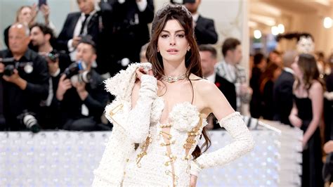 anne hathaway wearing versace